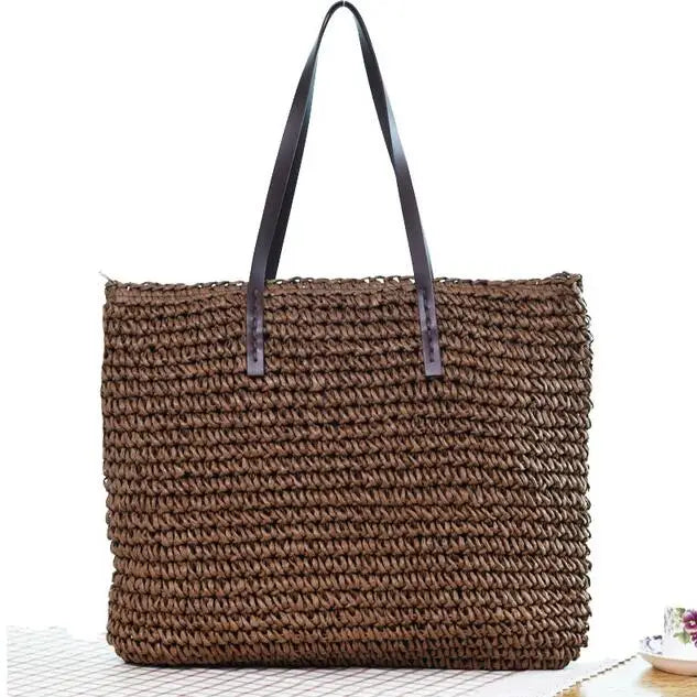 Handgeflochtene Strandtasche aus Rattan — Sommerkorb für Damen