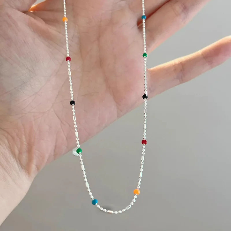 Collar de cuentas multicolor — alegre y original