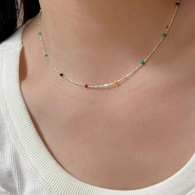 Collar de cuentas multicolor — alegre y original