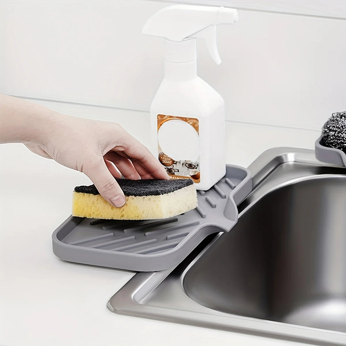 Silikonablage mit Abfluss für die Spüle – zum Abtropfen von Schwämmen und Seife
