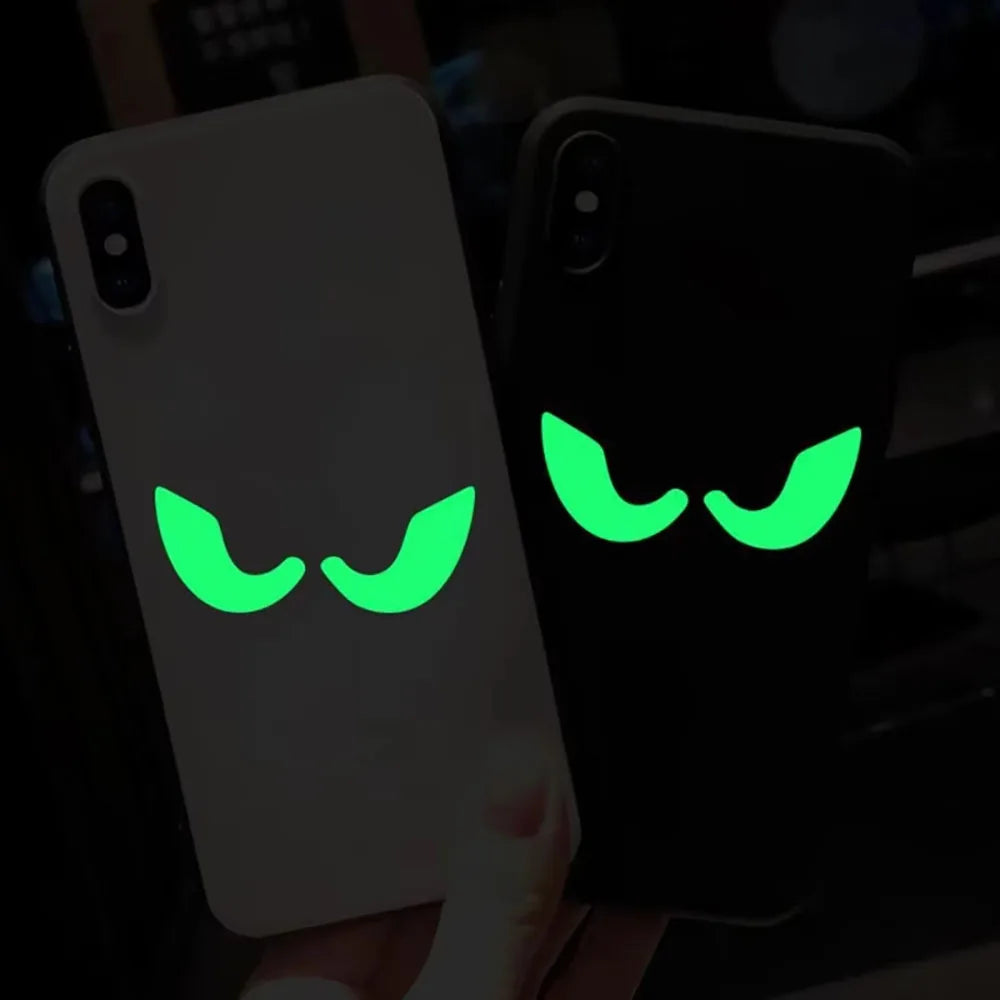 Pegatinas luminosas de Halloween para ventanas — ojos brillantes en la oscuridad