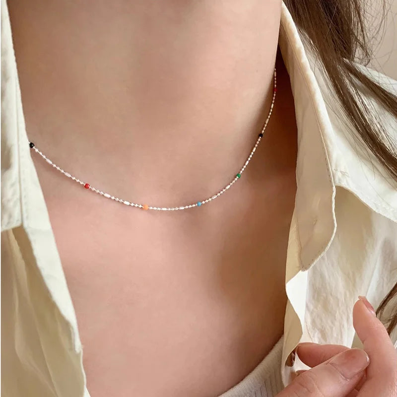 Collar de cuentas multicolor — alegre y original