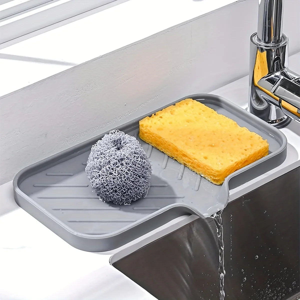 Silikonablage mit Abfluss für die Spüle – zum Abtropfen von Schwämmen und Seife